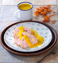 Rollè al macis e salsa allo zafferano