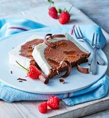 Bloque helado de chocolate y café con higos