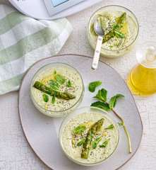 Verrines de crème d'asperges
