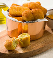 Croquetas de pollo asado con curry