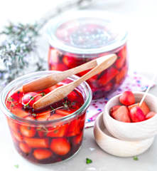 Pickles de radis roses et noirs