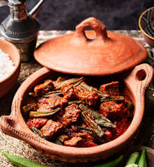 Okra and meat stew (bamia)