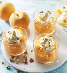 Sorbete de melocotón con nata