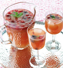 Sangria de vinho rosé com frutos silvestres