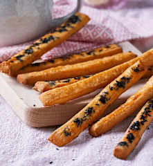 Grissini al burro e formaggio