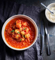 Gnocchi farcis aux anchois, sauce tomate au basilic