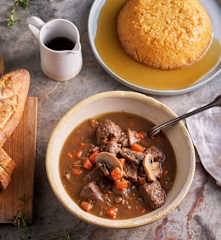 Menú: Boeuf bourguignon y bizcocho de limón