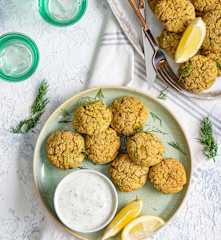 Pieczone falafele i sos jogurtowy z koperkiem