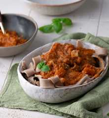 Tagliatelle de trigo sarraceno con ragout de verduras
