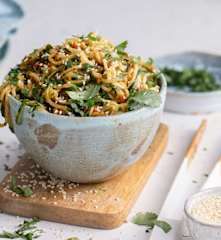 Ensalada coreana de pepino en espiral