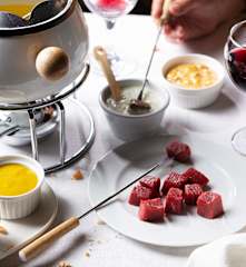 Fondue bourguignon con 4 salsas - Francia
