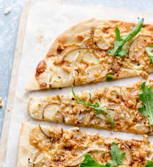 Gorgonzola Tart with Pear and Walnuts (TM5)