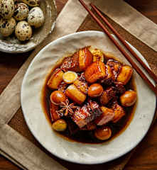 红烧肉卤鹌鹑蛋