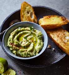 Avocado-Bohnen-Hummus