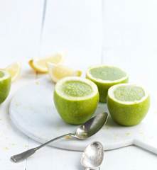 Sopa fria de pepino, maçã e limão