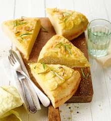 Focaccia mit Kartoffeln und Rosmarin