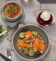 Menü: Minestrone, Putenrouladen mit Paprikasauce und Bulgur & heiße Liebe