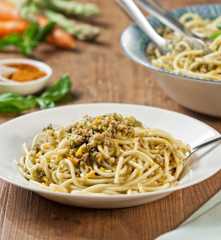 Spaghetti al ragu' di asparagi