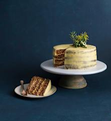 Feijoa celebration cake