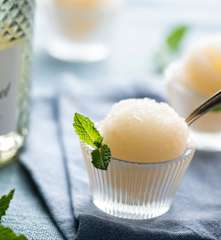 Grejpfrutowy sorbet z szampanem