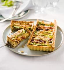 Tarte au brie de Meaux, poires, courgettes et pâte sablée noisette
