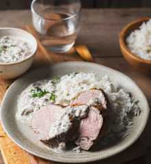 Ψαρονέφρι στον φούρνο με σάλτσα μανιταριών και ρύζι