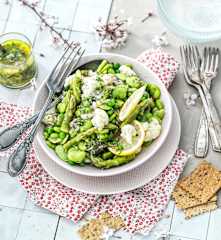 Salade aux légumes de printemps