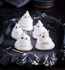 Ghost meringues