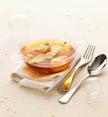 Consommé de faisan et ses quenelles de moelle
