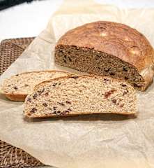 Pão integral com passas