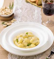 Gnocchi alle mandorle