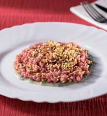 Risotto alla barbabietola rossa con gorgonzola e nocciole