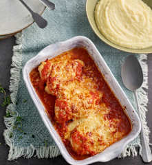 Filet de poulet pizzaiola et purée de céleri-rave