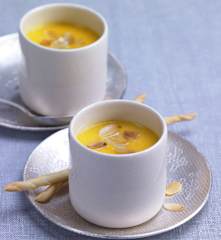 Soupe de butternut, curry et amandes