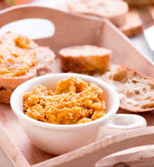 Pasta marchewkowa z figami