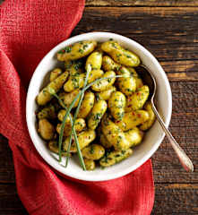 Steamed Fingerling Potatoes with Fresh Herbs and Garlic
