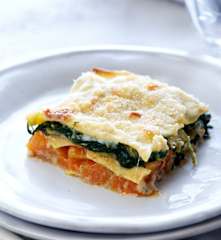 Lasanha de abóbora, alheira e grelos