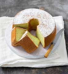Pandan chiffon cake