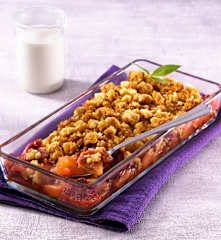 Crumble pomme fraise rhubarbe