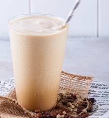 Café helado con cardamomo