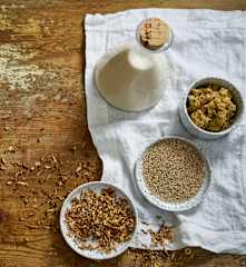 Bebida de sésamo e húmus de amêndoa