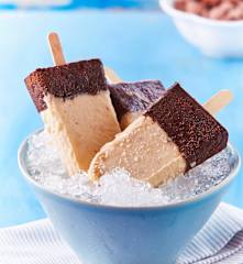 Paletas heladas de plátano y chocolate