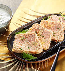 Pain de saumon, crème citronnée