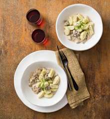 Semolina dumplings with mushroom sauce