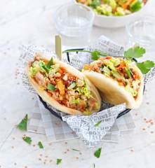 Bao burger au porc et aux légumes