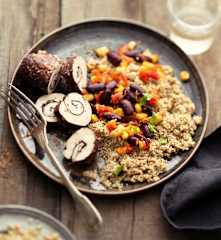 Ballotine de poulet, quinoa aux légumes et sauce piment