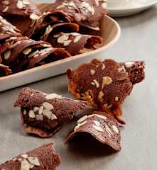 Telhas de cacau e amêndoas