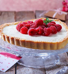 Crostata ricotta, cioccolato bianco e lamponi