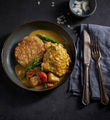 Pollo al curry caribeño con piña y arroz dulce