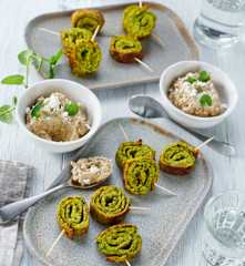 Cheese-Zucchini-Breadsticks mit Dip